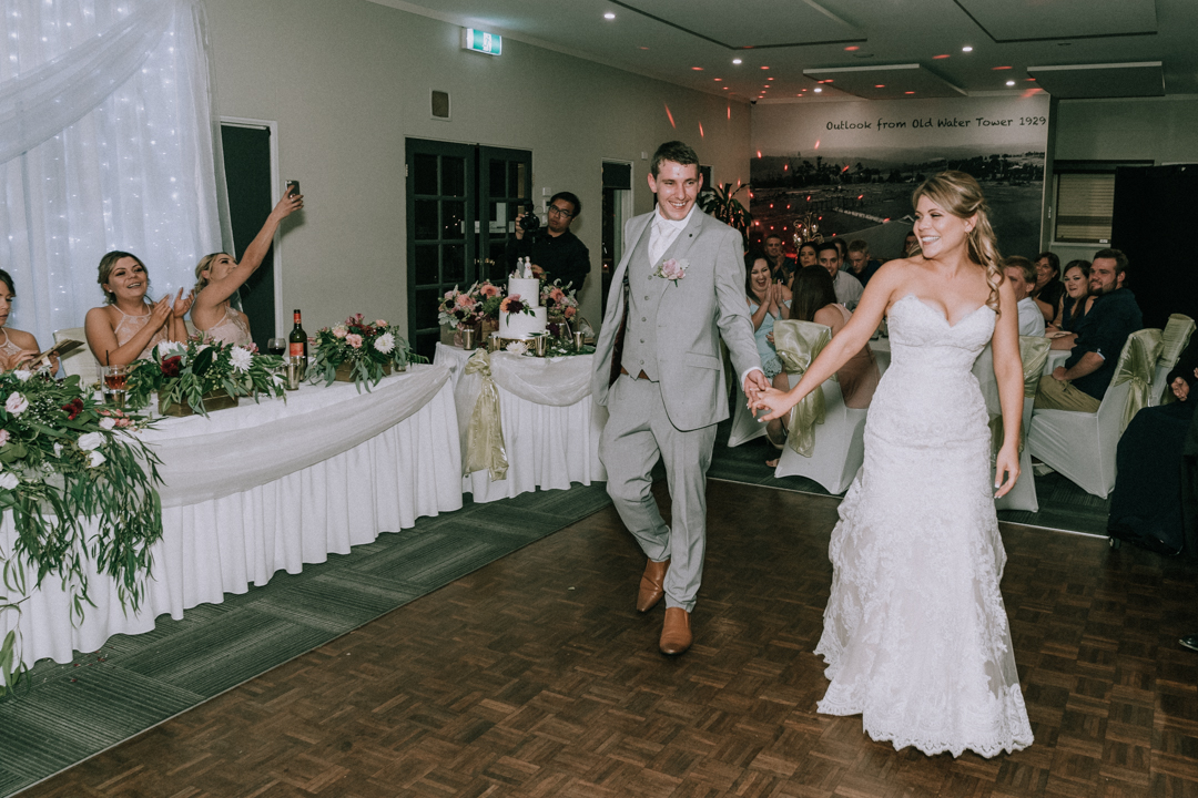 Brooke And Trent Wilson Botanic Park Berwick Wedding