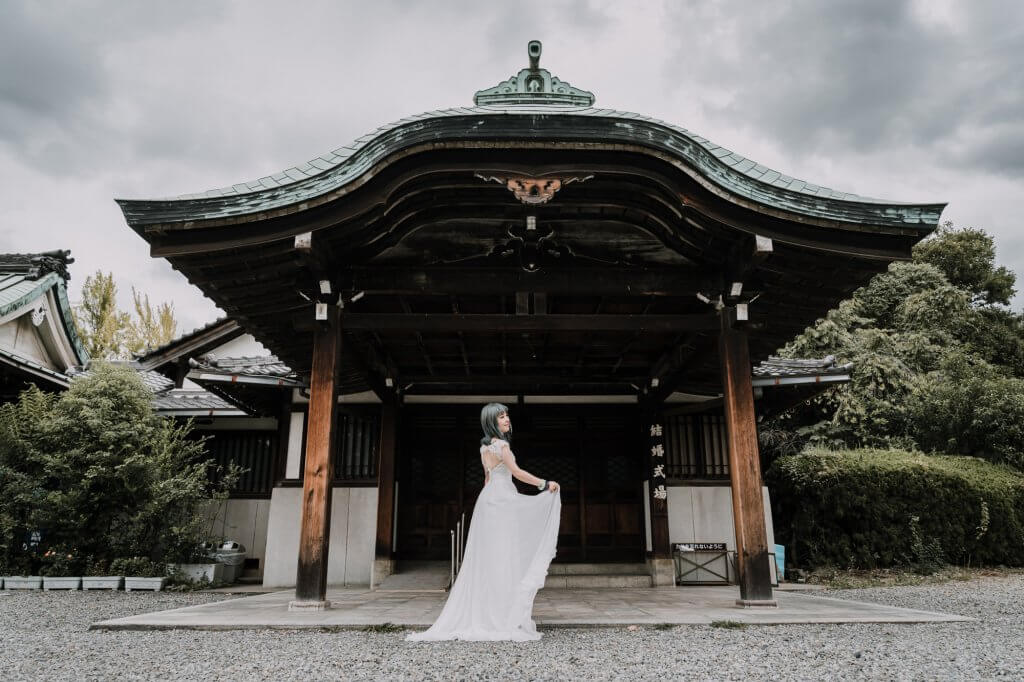 Expert wedding photographer Lowina Blackman from Black Avenue Productions in Japan for elopement photo shoot