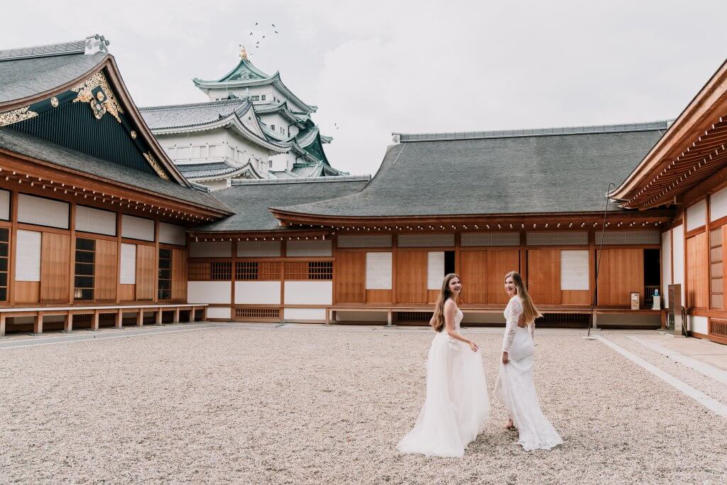Destination Wedding Photography Lovely brides in a Japanese Home