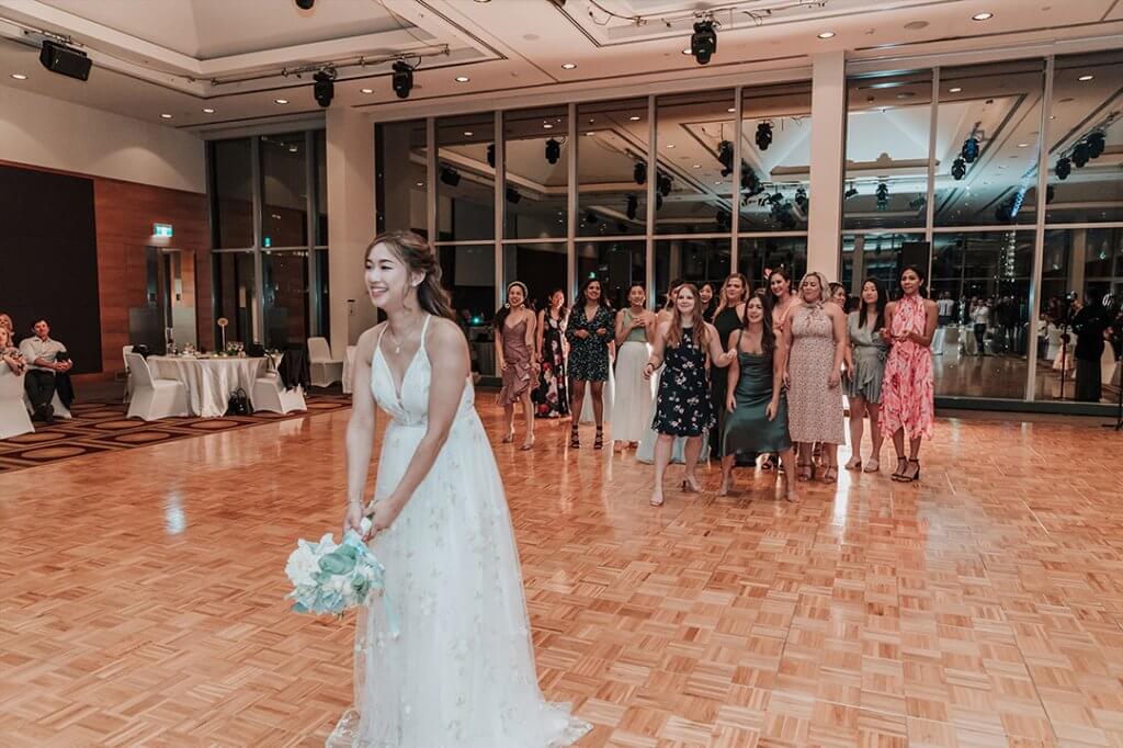 How to throw your bouquet in wedding, bride ready and about to throw the bouquet. captured by black avenue productions